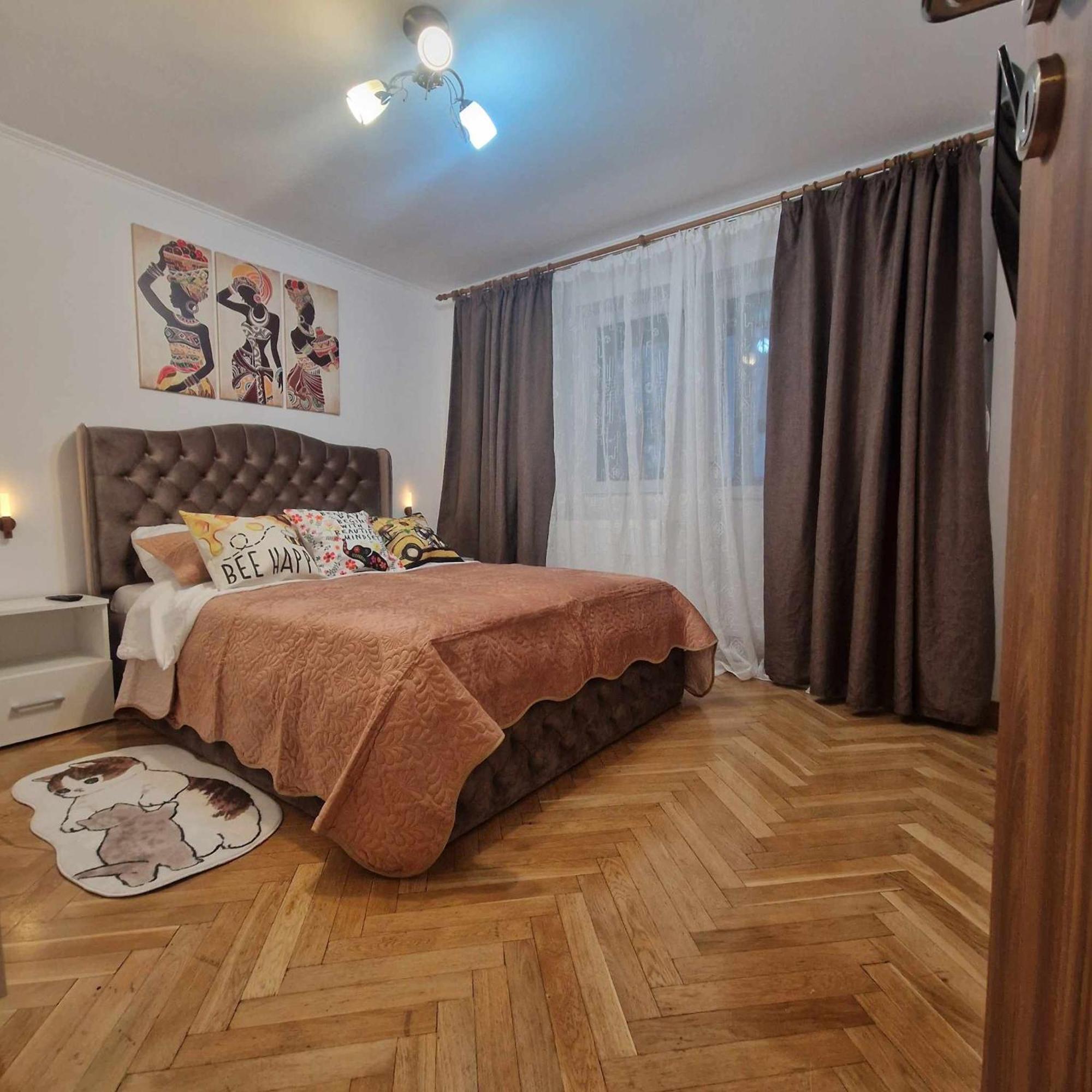 Lovely 2 Bedrooms Flat Cornelia- Central Corabia Exterior photo